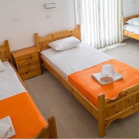 Alafuzos Hotel Agia Paraskevi (Santorini)